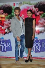 Karan Kundra and Ruhi Singh at Do Char Din film launch in Mumbai on 23rd Aug 2016